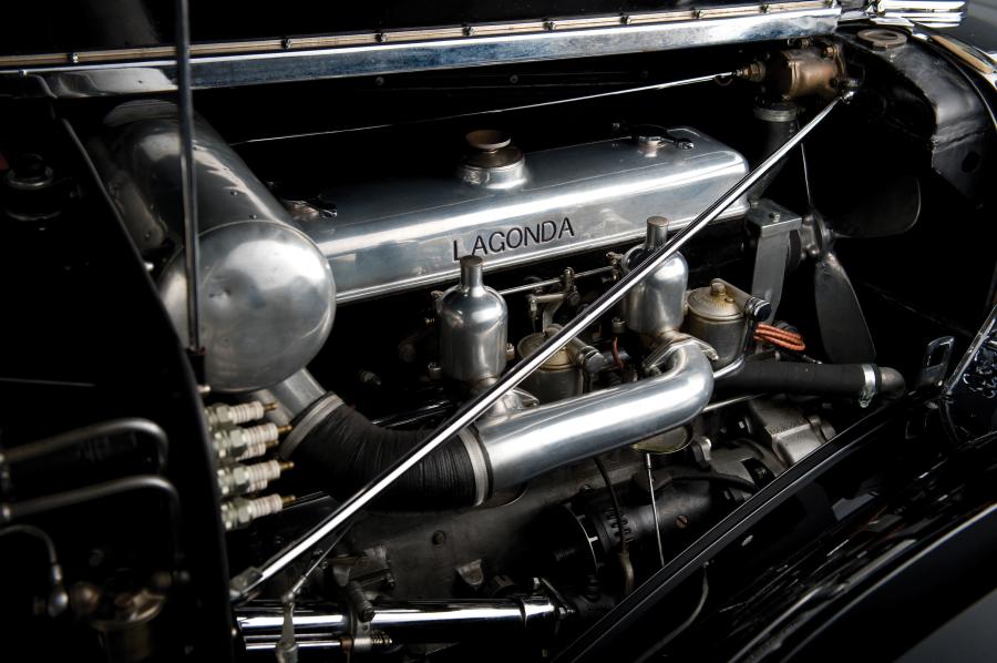 Моторный отсек Lagonda LG6 Rapide 1939 года  (фото 5 из 14)